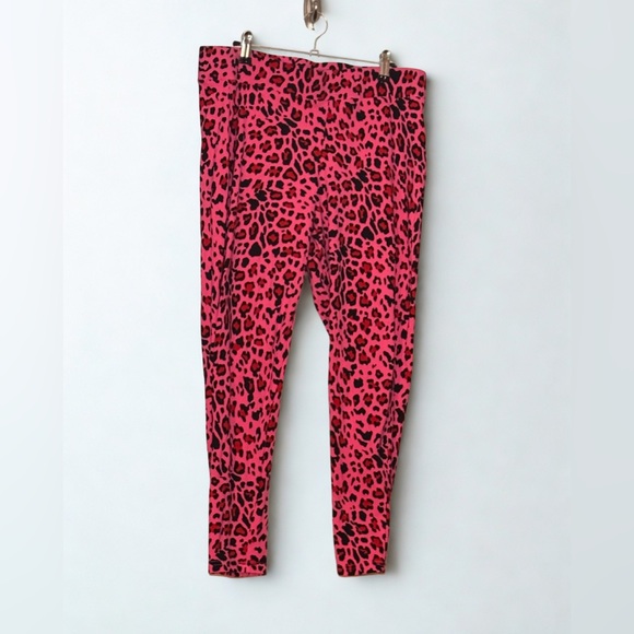torrid Pants - Torrid Leggings - Pink and Black Leopard